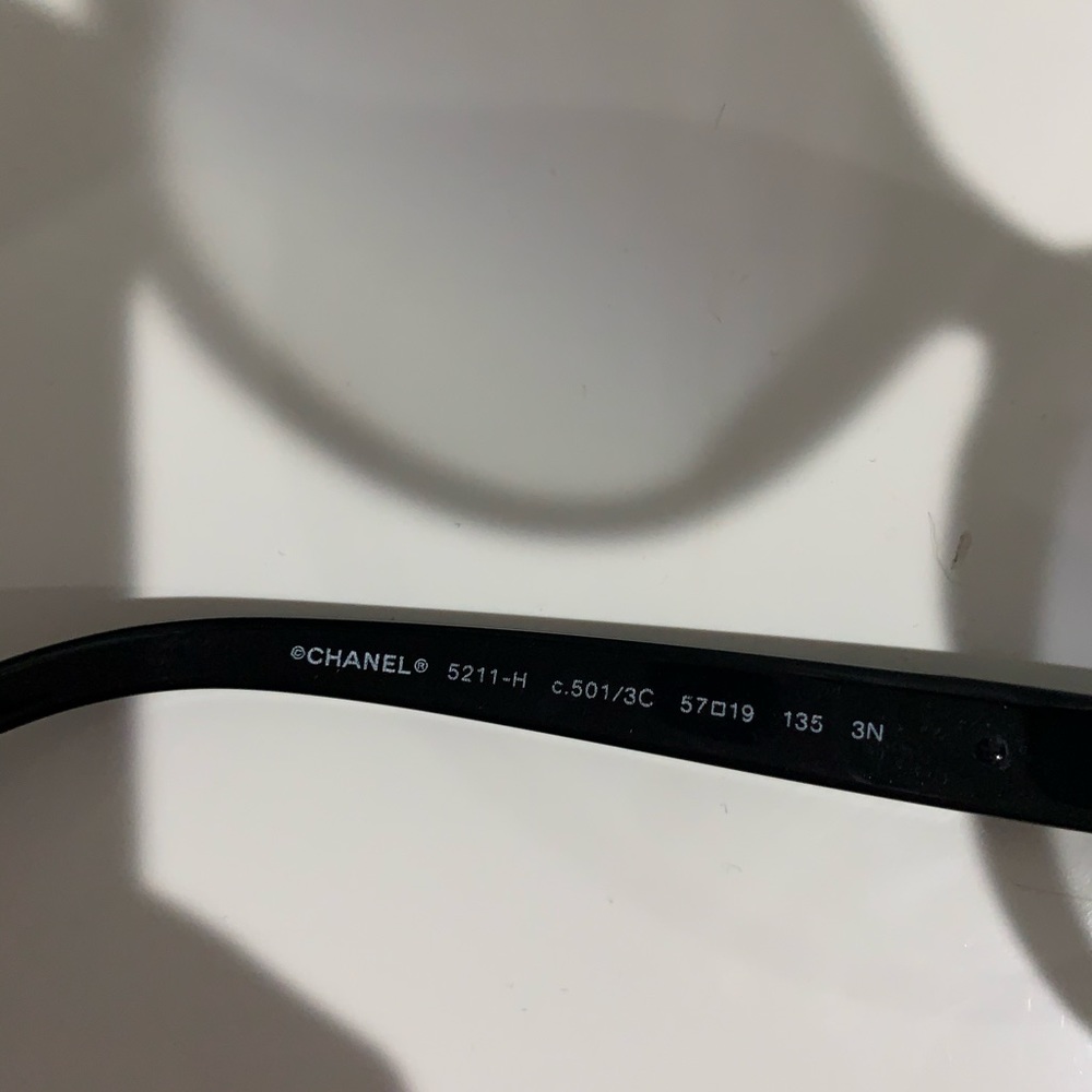 Sunglasses - Picture 5 of 8